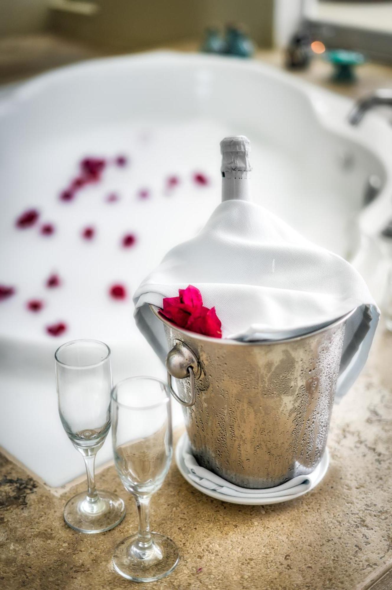 Dco Suites Lounge & Spa マンコラ エクステリア 写真